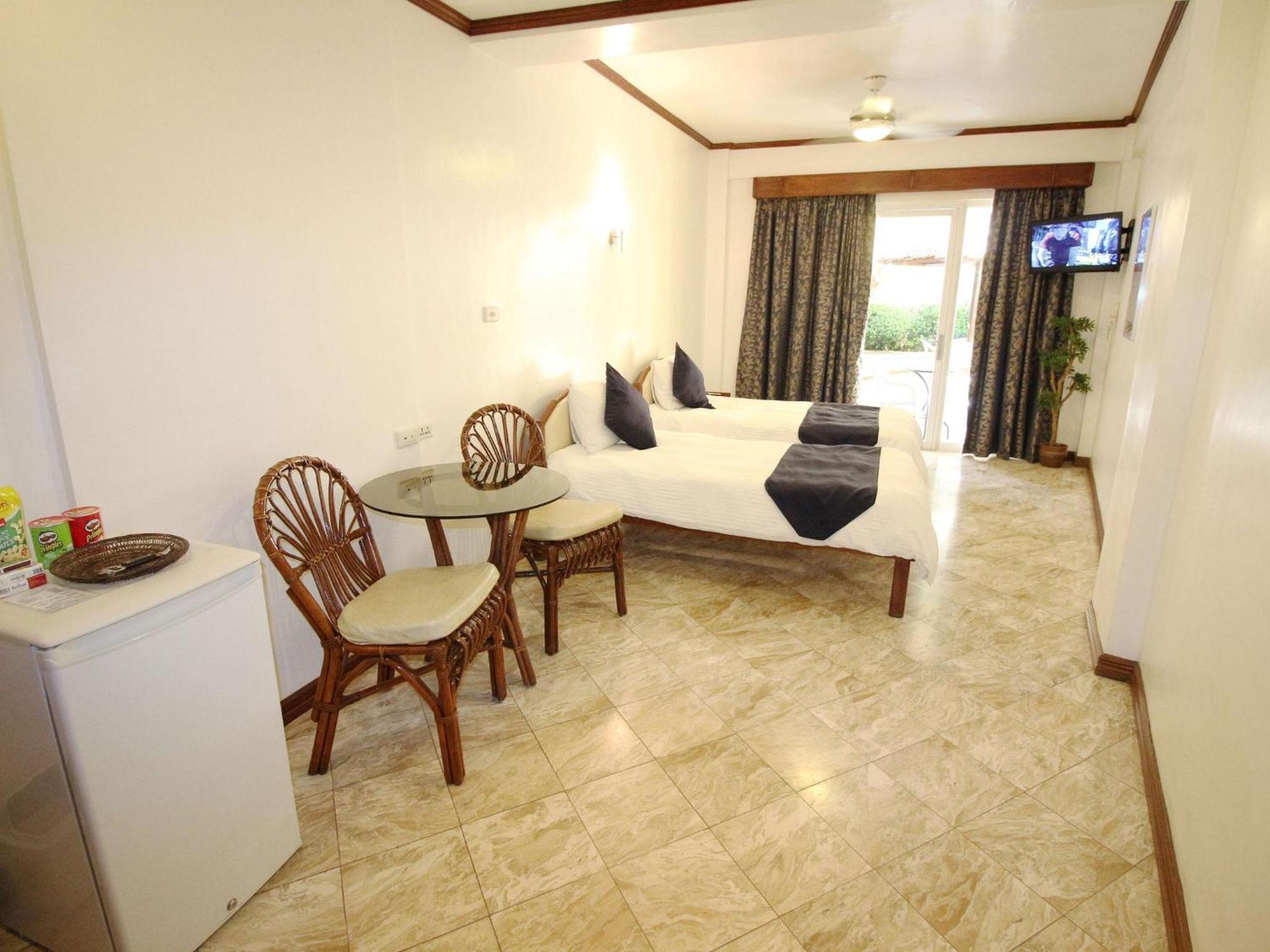 Mermaid Resort And Dive Center Puerto Galera Exterior photo